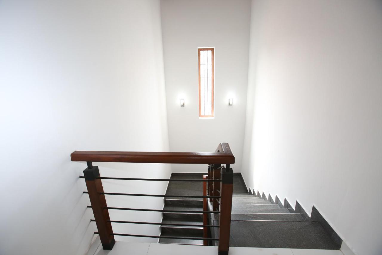 Negombovilla Exteriér fotografie