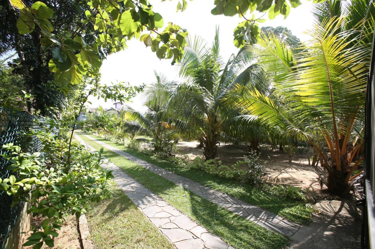 Negombovilla Exteriér fotografie